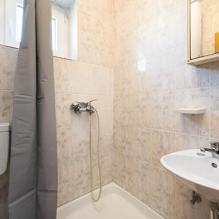 Apartment Suhi Brod