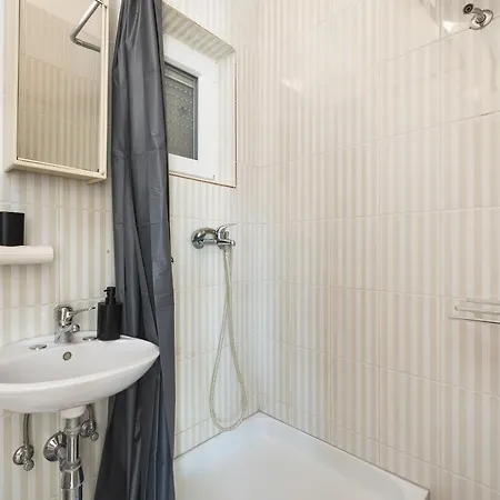Apartment Suhi Brod